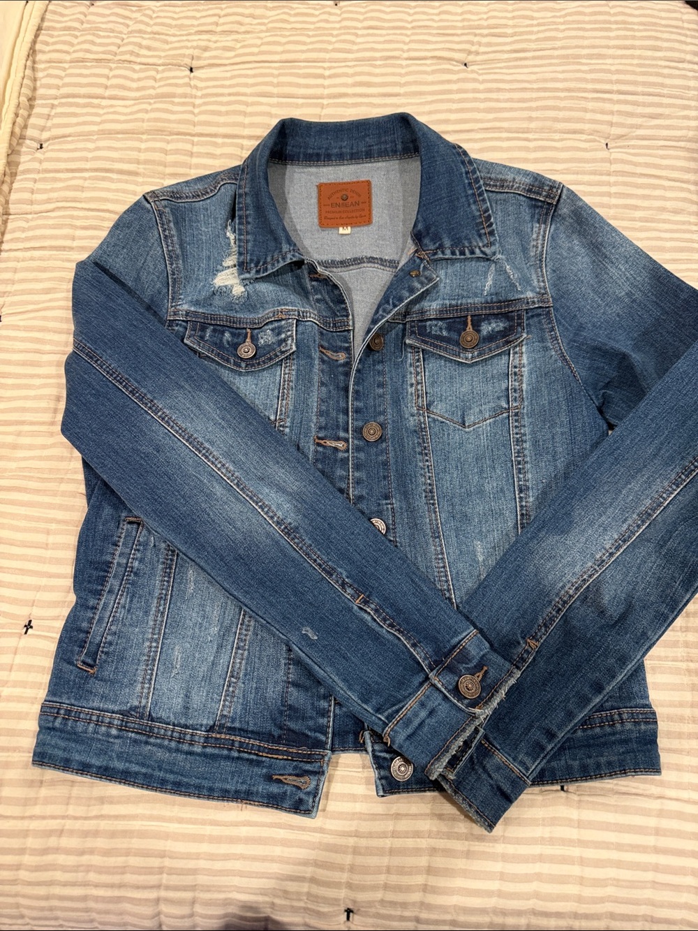 Uniqlo Men's Blue Distressed Denim Jacket